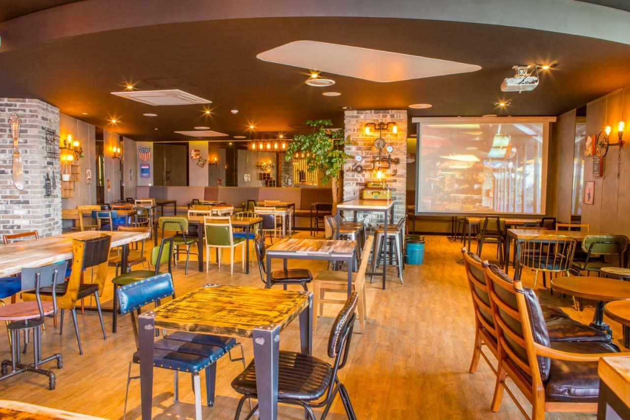 Hotel Fine Сеогвипо Екстериор снимка