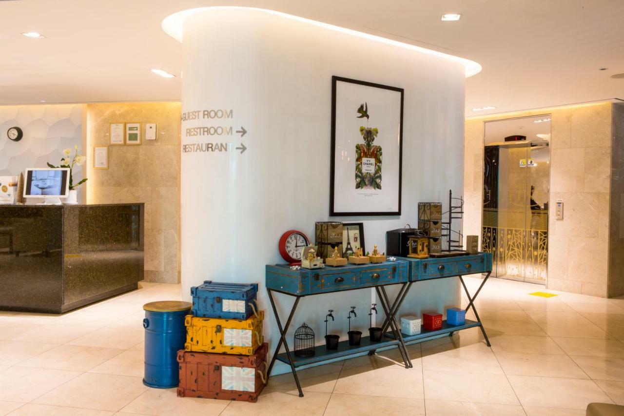 Hotel Fine Сеогвипо Екстериор снимка