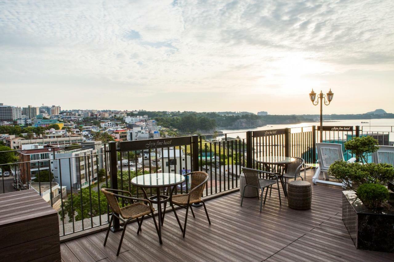 Hotel Fine Сеогвипо Екстериор снимка