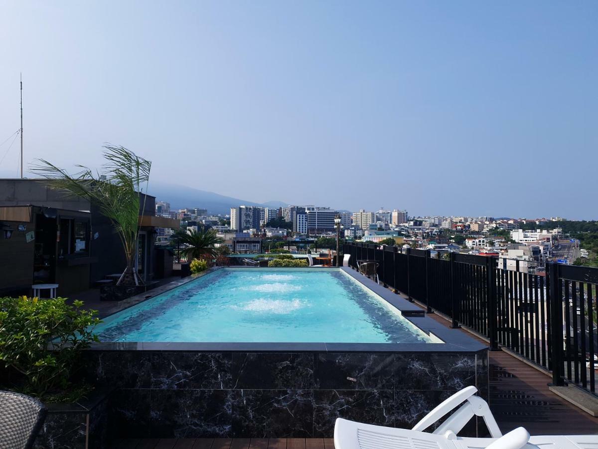 Hotel Fine Сеогвипо Екстериор снимка